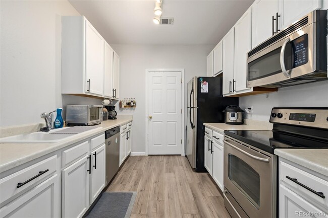 Building Photo - 4451 S Ammons St