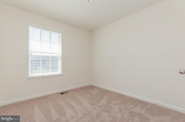 Building Photo - 172 Drexel Ct