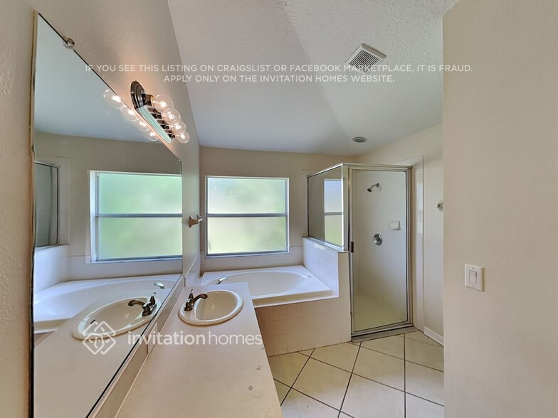 Building Photo - 7012 Monarch Park Dr