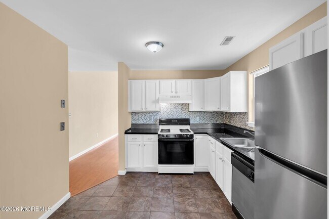 Building Photo - 24 Pagoda Ln