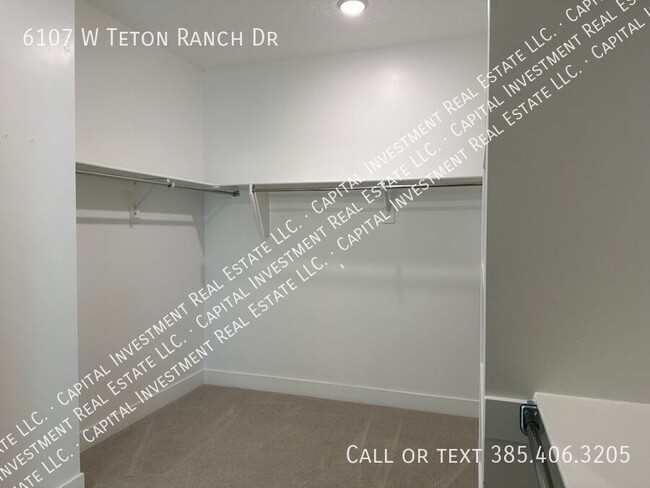 Building Photo - 6107 W Teton Ranch Dr