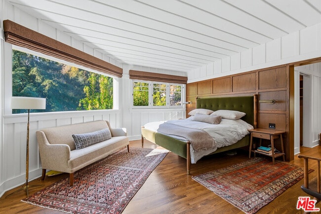 Building Photo - 2049 Oakstone Way