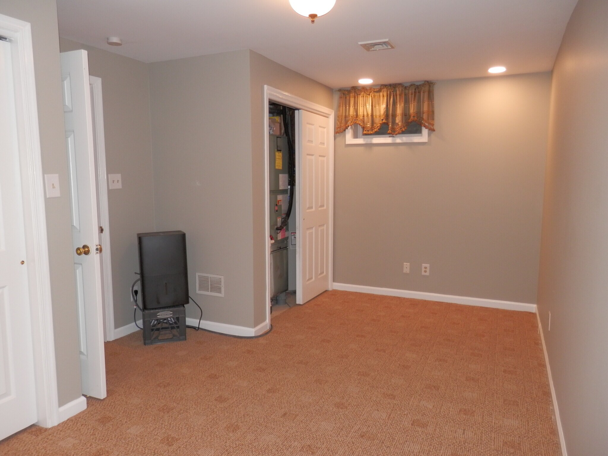 Building Photo - 3201 Bridlewood Dr