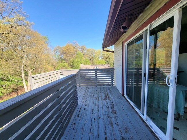 Building Photo - 4482 Ridgedale Dr