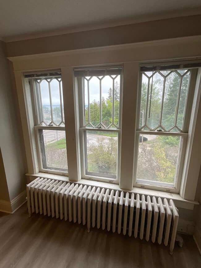 Building Photo - 601 Woodland Ave