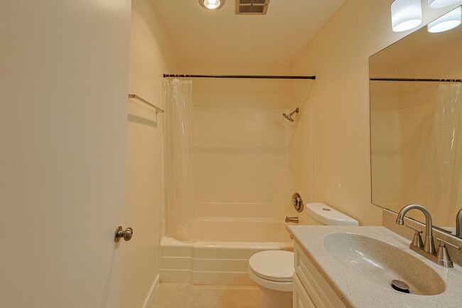 Building Photo - 5708 Baltimore Dr