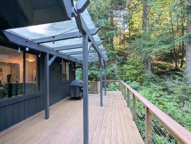 Building Photo - 3-Bed Retreat with Forest Abundance