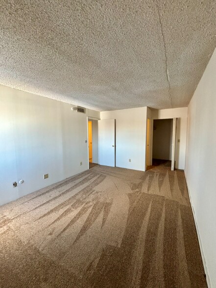 Building Photo - 1400 Millersport Hwy