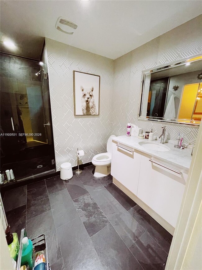 Building Photo - 900 Biscayne Blvd