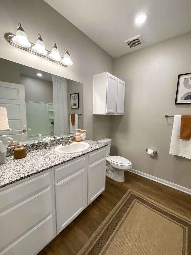 Building Photo - 11429 Oak Landing Dr