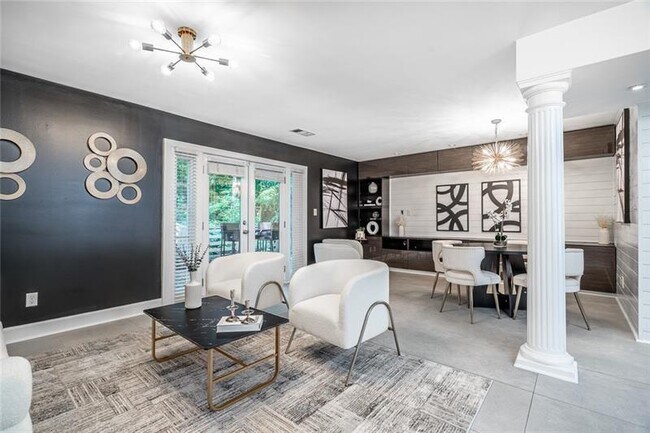 Building Photo - 1445 Monroe Dr NE