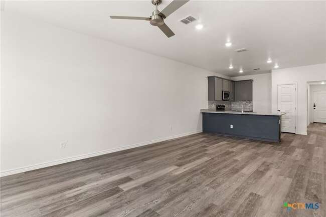 Building Photo - 1106 Lindsey Dr