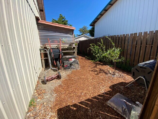 Building Photo - Charming 3-Bedroom Home with Massive Detac...