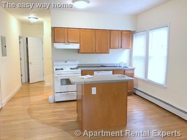 Primary Photo - 389.5 Columbia St Unit #1