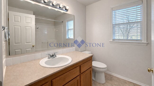 Building Photo - Bright, Open Home in Meridian!