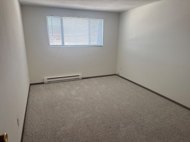 Building Photo - 5858 Anthony Pl