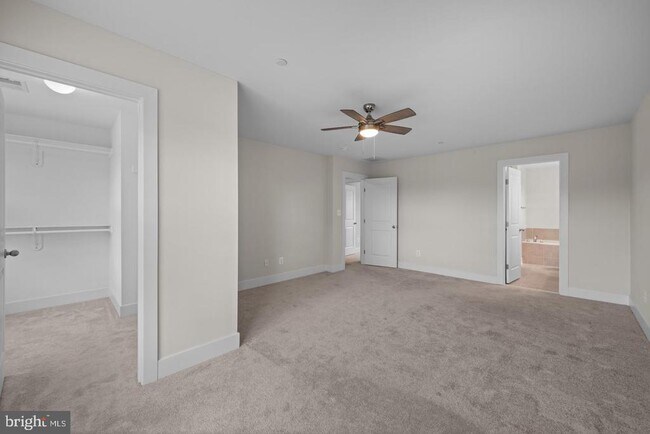 Building Photo - 5707 Lowell St