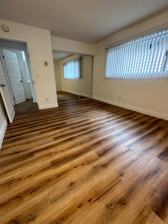 Building Photo - 7321 Milton Ave