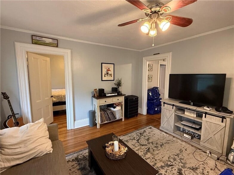 Building Photo - 251 High St