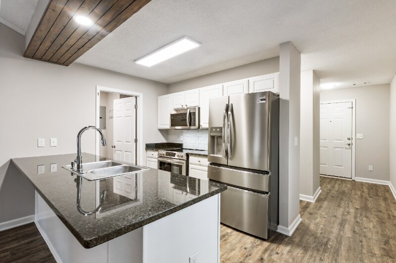 Building Photo - 4051 Hidden Hollow Dr