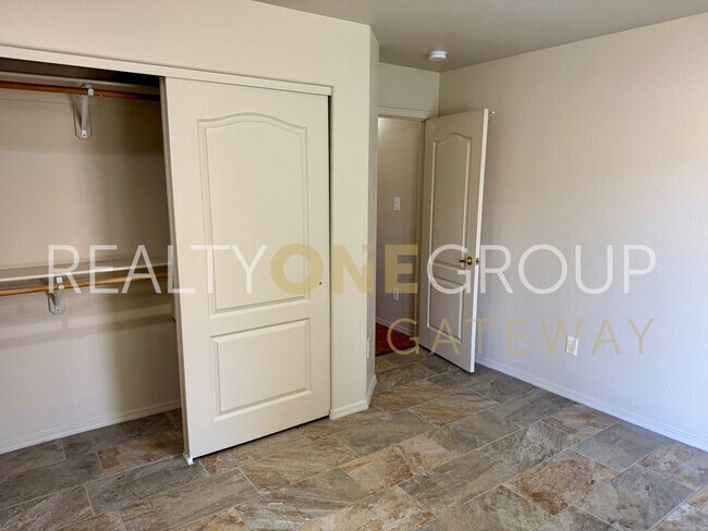 Building Photo - Barkley Ranch Corner Lot Home with 3 Car G...