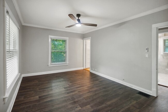 Building Photo - 2078 Linden Ave