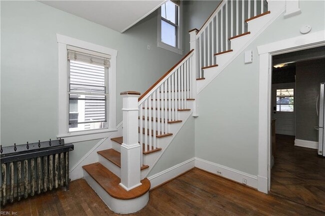 Building Photo - 4610 Newport Ave