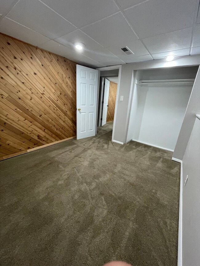 Building Photo - 9131 W 90th Pl
