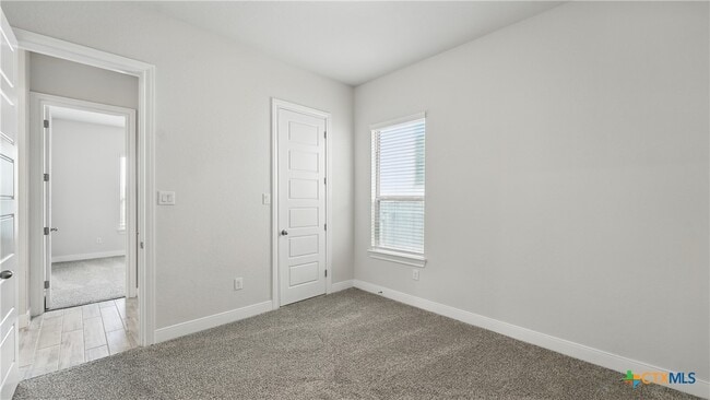 Building Photo - 1606 Folk Victorian Rd