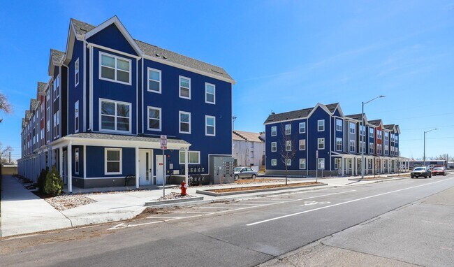 Building Photo - 210 Emery St