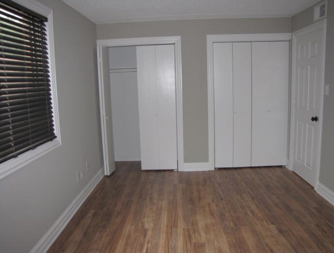 Building Photo - 10702 S Depot St