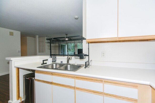 Building Photo - 95-270 Waikalani Dr. #I204