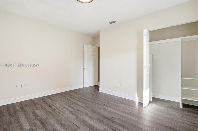 Building Photo - 2120 SW 16th St