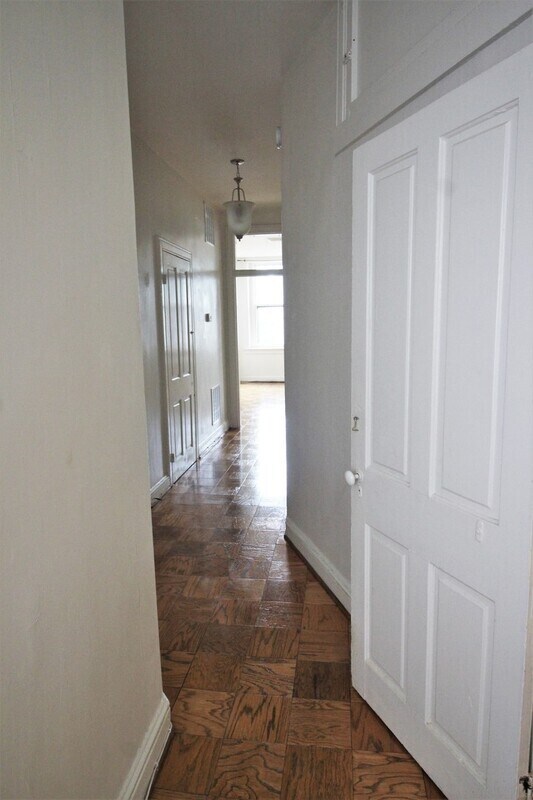 Building Photo - 1513 Bolton St