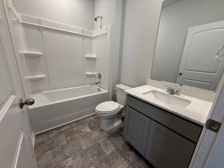 Building Photo - 97 Hartmann Crossing Dr