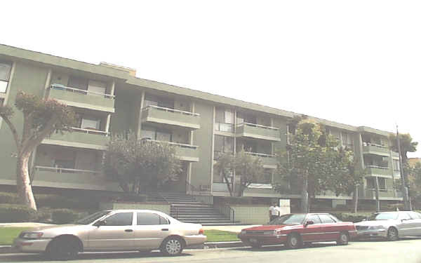 Building Photo - Wilshire Hobart Regency