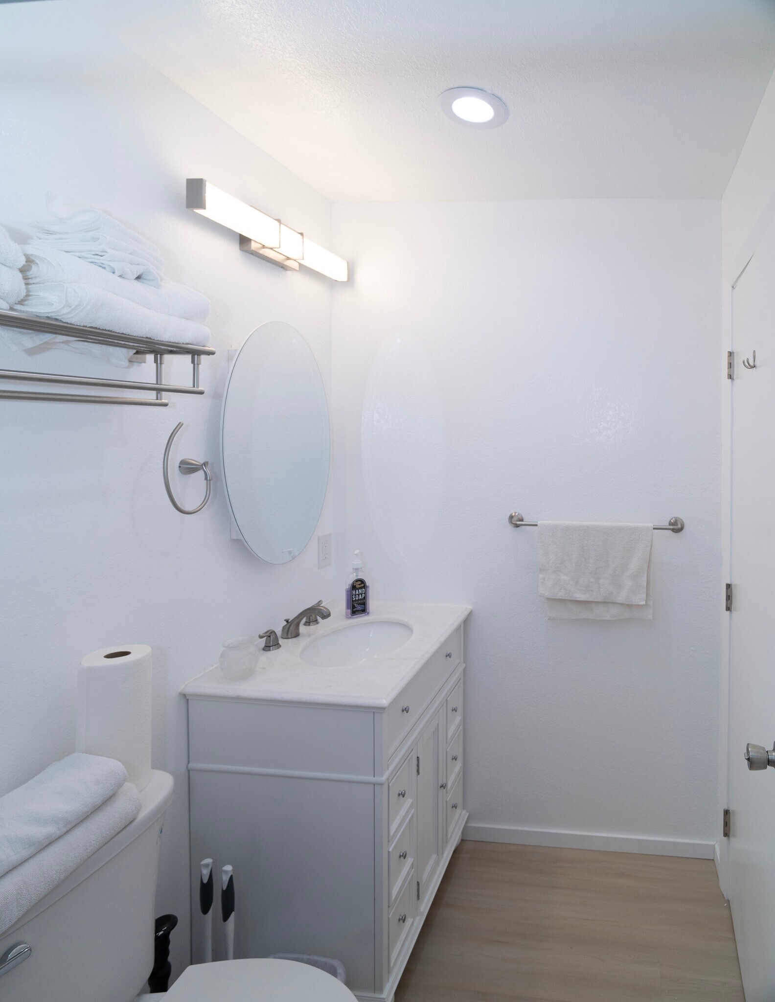 Building Photo - 730 Sunset Pky