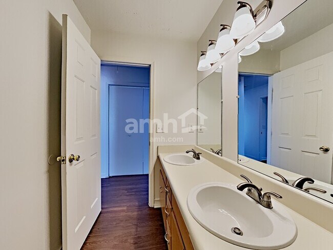Building Photo - 603 Stone Meadow Ct