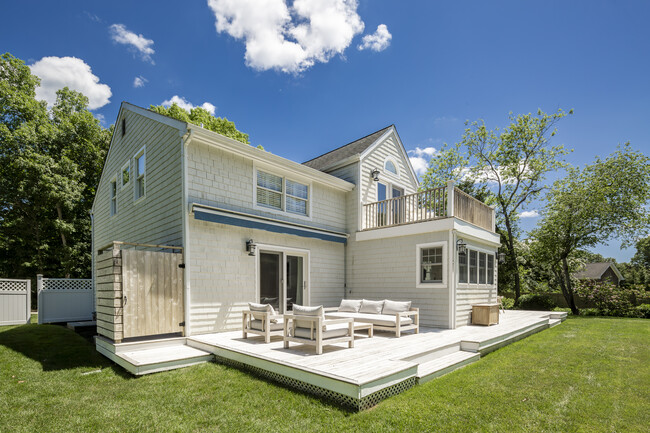 Building Photo - 27 Fieldview Ln