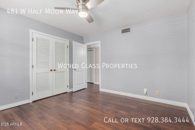 Building Photo - 481 W Half Moon Way
