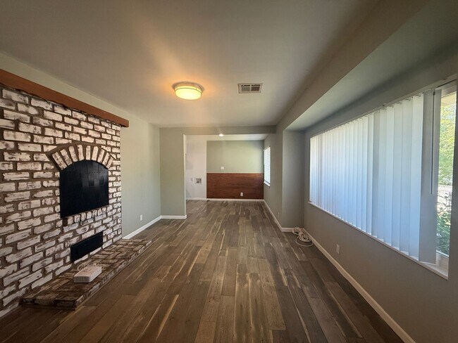 Building Photo - 37938 Palm Vista Ave