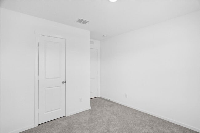 Building Photo - 818 Ginkgo Wy