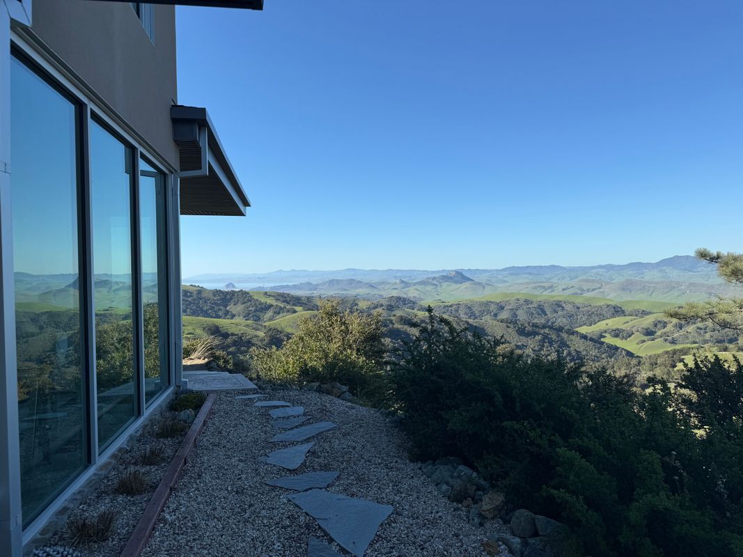 Building Photo - 4340 Prefumo Canyon Rd