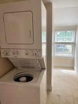 Building Photo - 48 Narragansett Rd