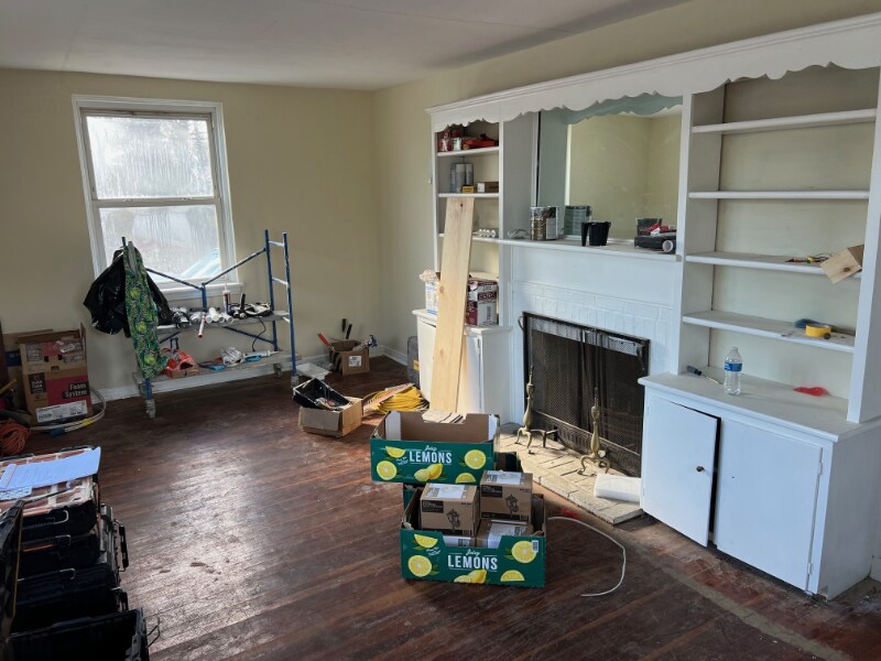 Building Photo - 200 Maple Rd