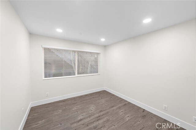 Building Photo - 411 Goldenrod Ave