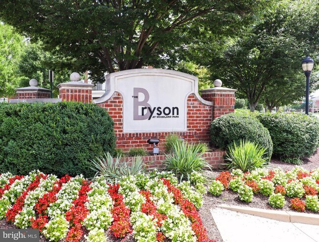 Building Photo - 12929 Centre Park Cir