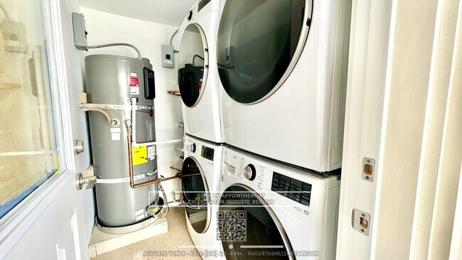 Building Photo - Temescal 2BR with Private Yard | Updated U...