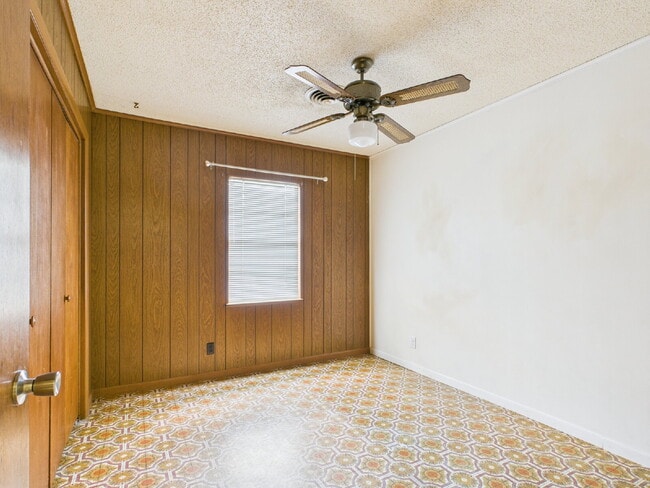 Building Photo - 3/1.5 Home in Established