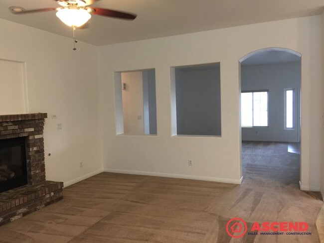 Building Photo - Comfortable 3-Bedroom, 2-Bath Home with Modern Kitchen